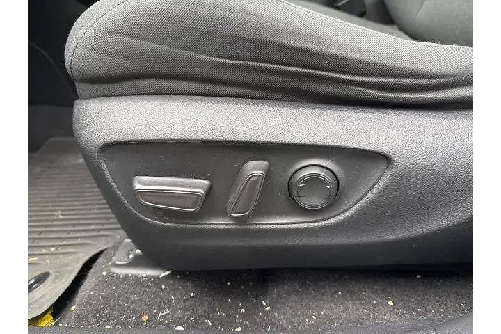 $24000 : Toyota RAV4 2021 XLE 4dr SUV image 5