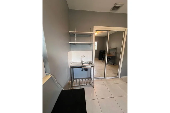 $800 : HABITACION PARA UNA PERSONA image 4