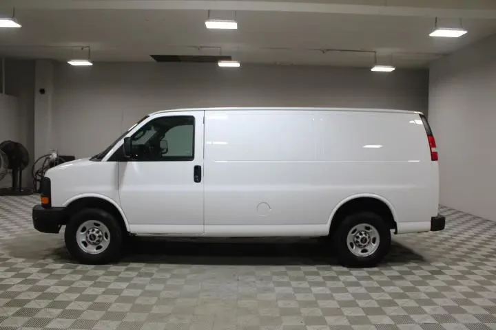 $19500 : GMC Savana 2016 2500 3dr Car image 5