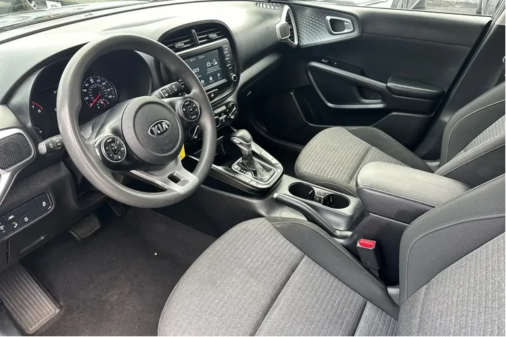 $10995 : Kia Soul 2021 S 4dr Crossove image 10