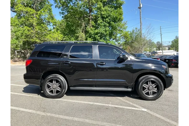 $22575 : Toyota Sequoia 2017 4x2 SR5 image 4