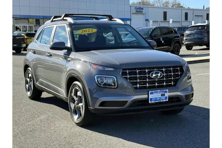 $16998 : Hyundai VENUE 2022 SEL 4dr C image 5