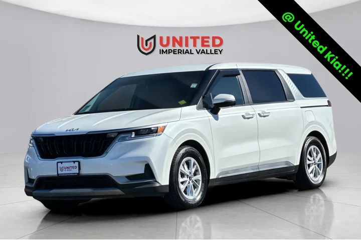 $27998 : Pre-Owned 2024 Carnival LX image 7