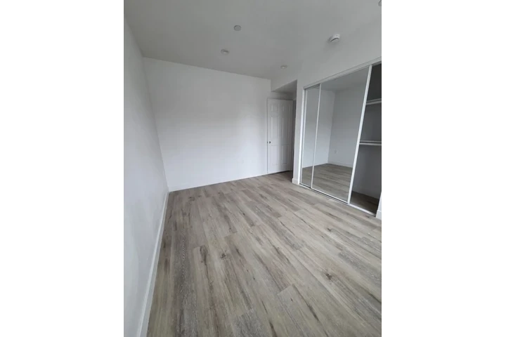 $1525 : Beautiful 1bed/1bath Apt in LA image 5