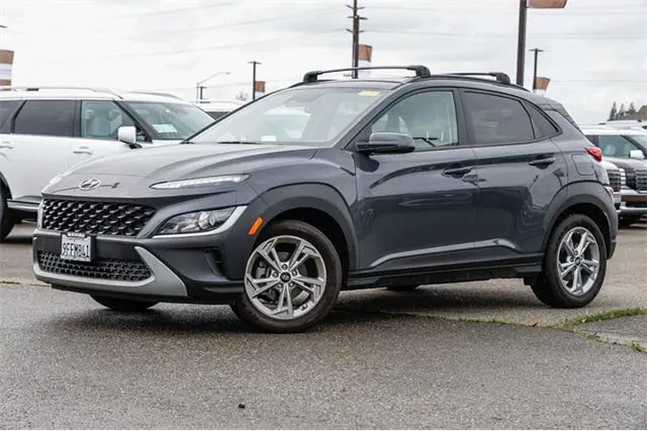 $18991 : Hyundai KONA 2023 SEL 4dr Cr image 1