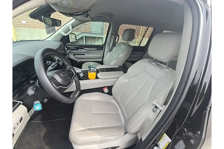 $39999 : Jeep Wagoneer 2023 4x2 4dr S image 7