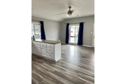 $800 : Beautiful Home...Los Angeles thumbnail