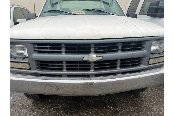 $7900 : 1997 C/K 2500 Series C2500 Ch image 3