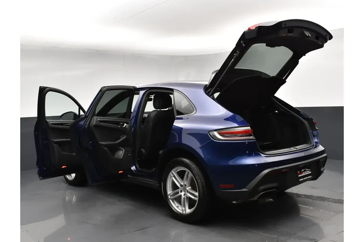 $32526 : Porsche Macan 2022 AWD 4dr S image 4