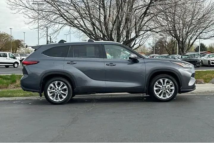 $33995 : Toyota Highlander 2020 AWD L image 8