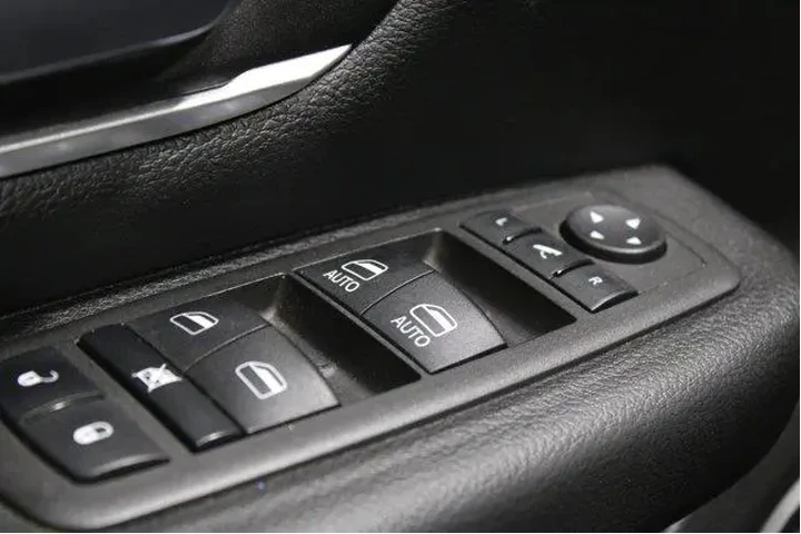 $39913 : Ram 1500 2022 4x4 Lone Star image 4