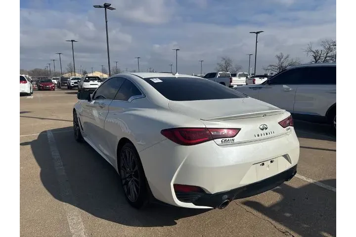 $25322 : INFINITI Q60 2017 Red Sport image 7