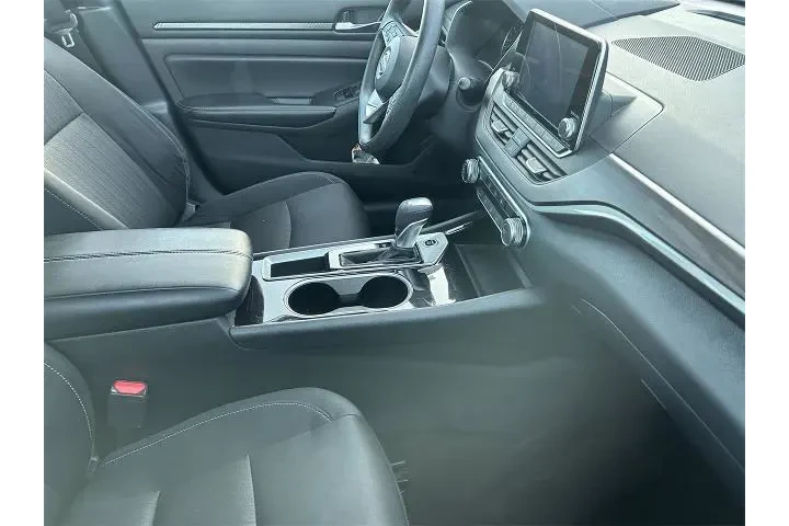 $16799 : Nissan Altima 2024 2.5 SV 4d image 7