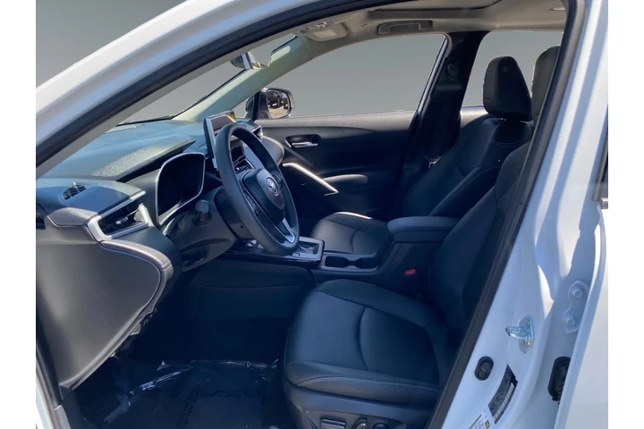 $32938 : Toyota Corolla Cross 2026 XL image 9