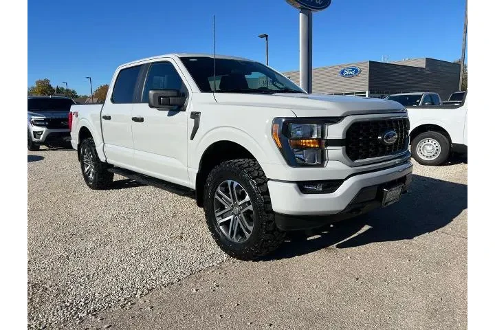 $39400 : Ford F-150 2023 4x4 XL 4dr S image 1