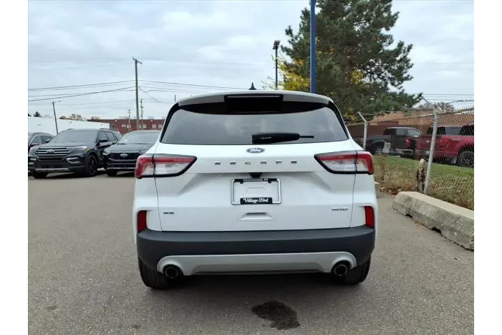 $18980 : Ford Escape 2022 AWD SE 4dr image 7