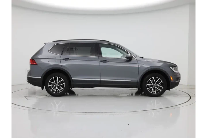 $16998 : Volkswagen Tiguan 2021 SE 4d image 7