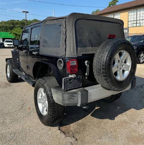 $10900 : 2013 Wrangler Unlimited Sahara image 8