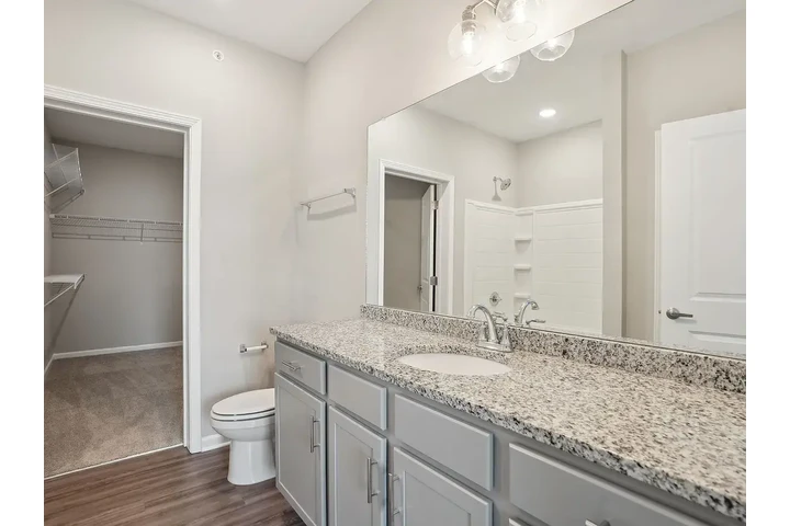 $1300 : A Great House image 1