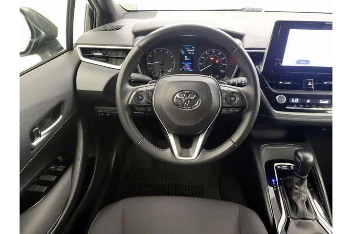 $22998 : Toyota Corolla Hatchback 202 image 10