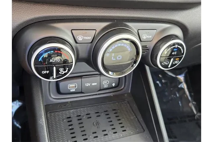 $24894 : Hyundai VENUE 2025 Limited 4 image 9