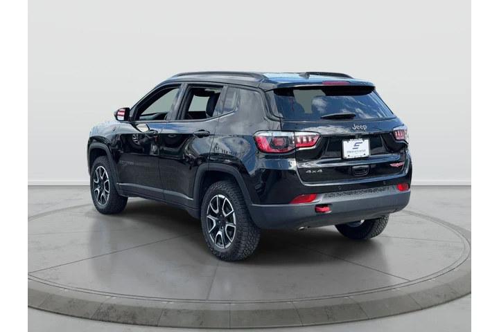 $22358 : Jeep Compass 2024 4x4 Trailh image 9