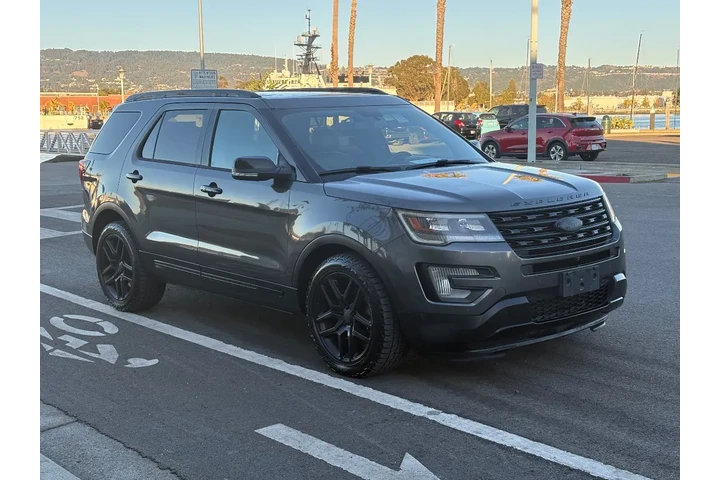 $16988 : 2017 Explorer Sport image 4