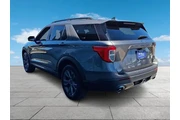 $34997 : Ford Explorer 2023 AWD XLT 4 thumbnail