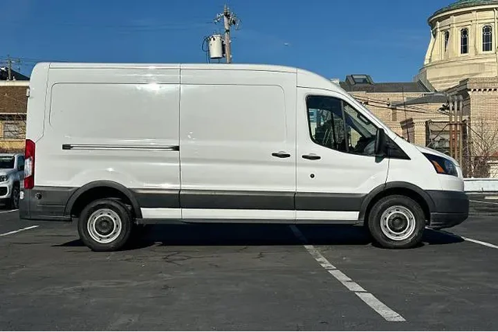 $19900 : Ford Transit 2017 350 3dr LW image 3
