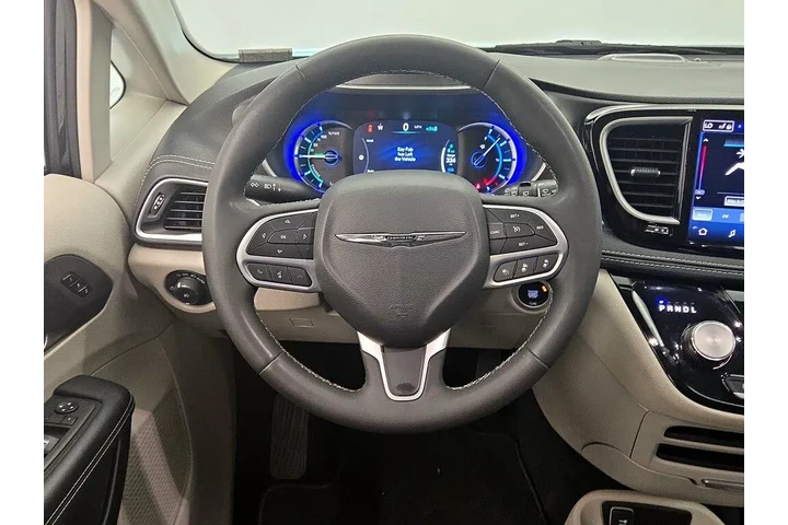 $26998 : Chrysler Pacifica Plug-In Hy image 10
