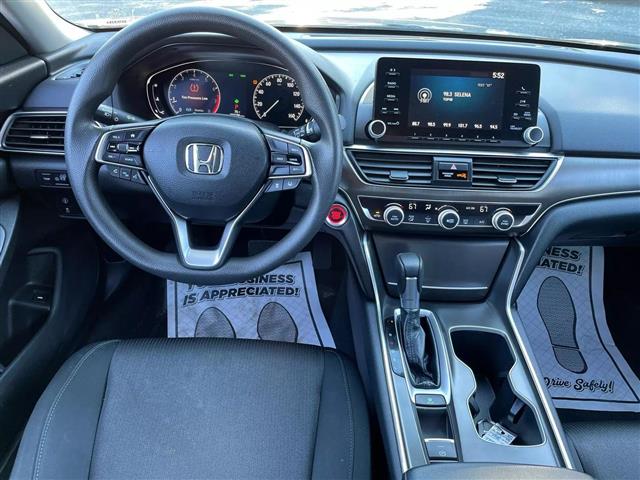 $17900 : 2018 HONDA ACCORD2018 HONDA A image 9