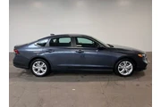 $25722 : Honda Accord 2024 LX 4dr Sed thumbnail