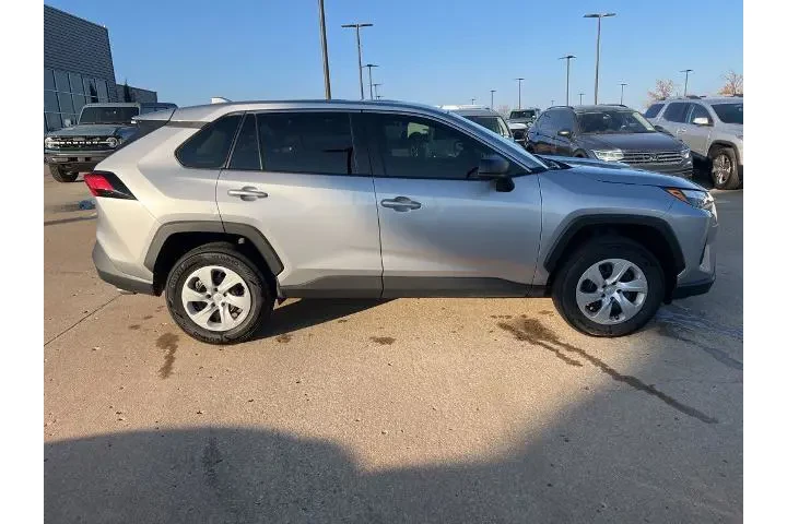 $24495 : Toyota RAV4 2024 LE 4dr SUV image 8