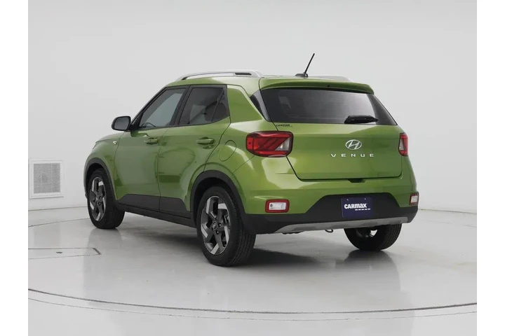 $19998 : Hyundai VENUE 2024 SEL 4dr C image 2