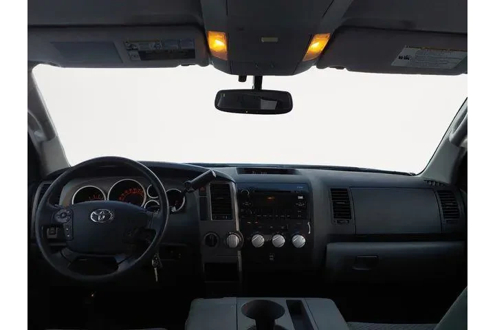 $16961 : Toyota Tundra 2011 4x4 Grade image 10