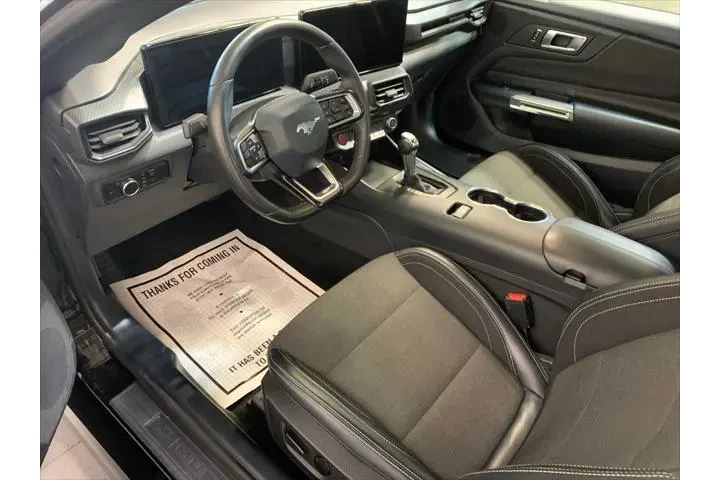 $31487 : Ford Mustang 2024 EcoBoost 2 image 8