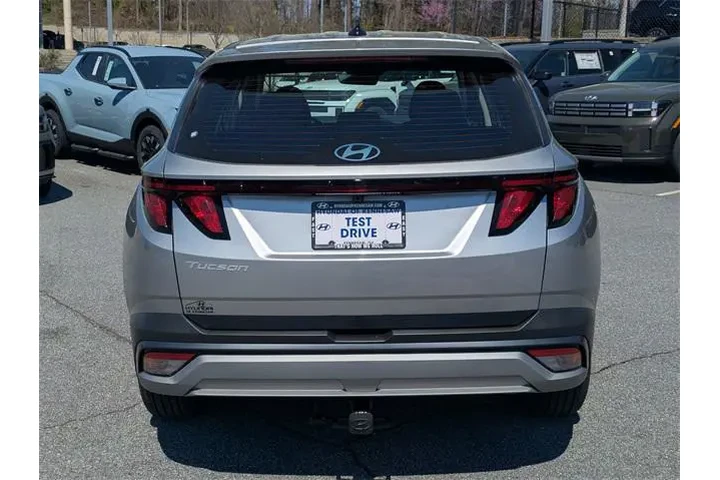 $25526 : Hyundai TUCSON 2025 SE 4dr S image 6