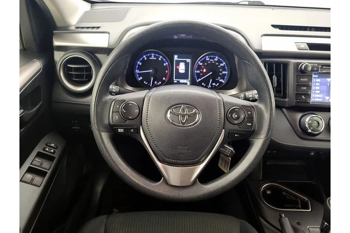 $25998 : Toyota RAV4 2018 LE 4dr SUV image 10