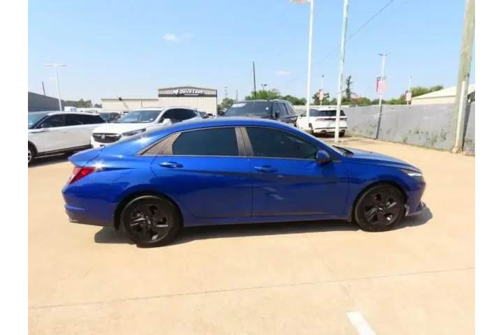 $17945 : Hyundai ELANTRA 2023 SEL 4dr image 7