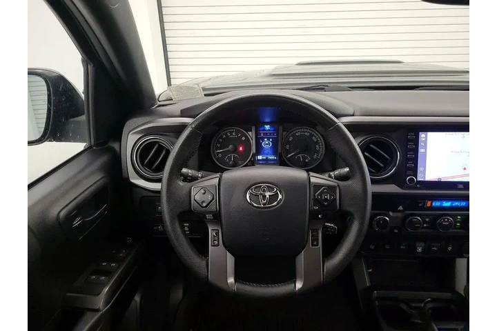 $39998 : Toyota Tacoma 2020 4x4 TRD S image 10