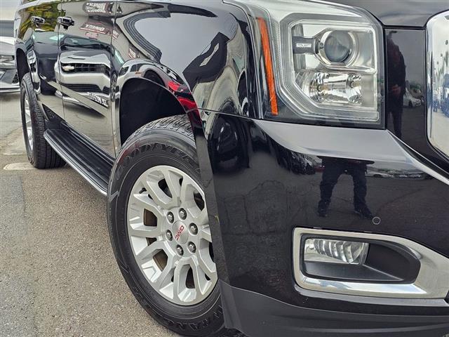 $26495 : 2018 GMC Yukon XL image 4