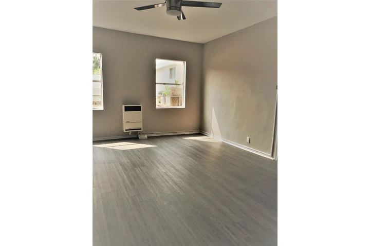 $1475 : 1321 Kenmore St , Los Angeles image 2