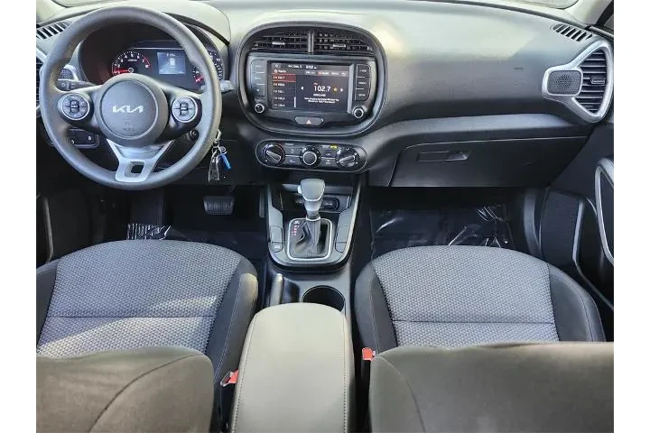 $14153 : Kia Soul 2022 S 4dr Crossove image 6
