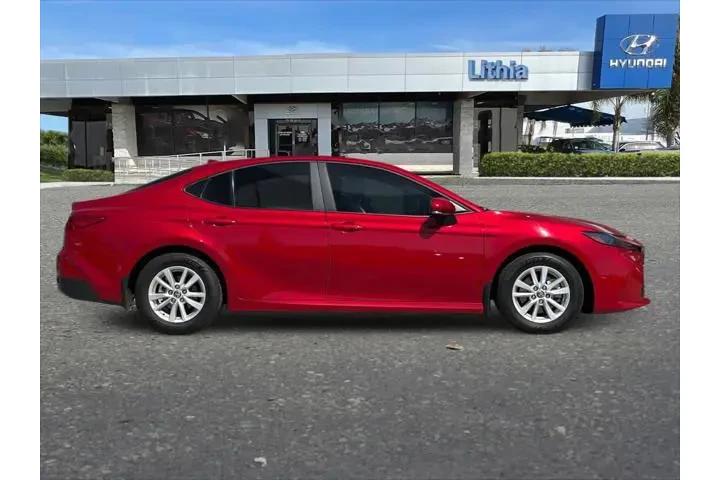 $29499 : Toyota Camry 2025 LE 4dr Sed image 9