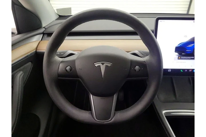 $30998 : Tesla Model Y 2022 AWD Long image 10