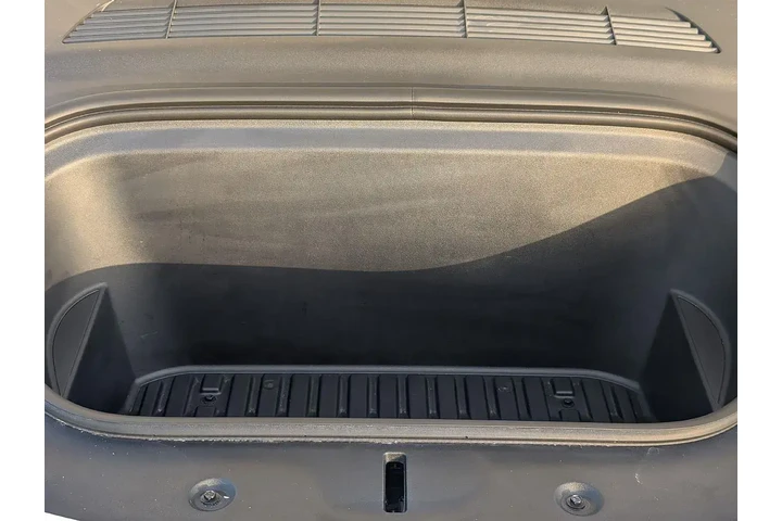 $34989 : Tesla Model Y 2023 AWD Long image 4