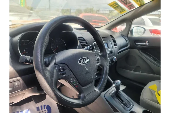 $10999 : 2016 Forte LX image 9