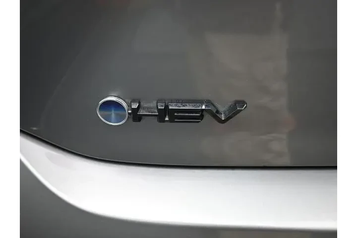 $30491 : Toyota Camry 2025 LE 4dr Sed image 6