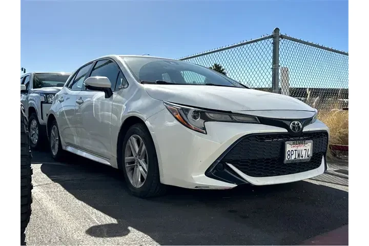 $19000 : Toyota Corolla Hatchback 202 image 3