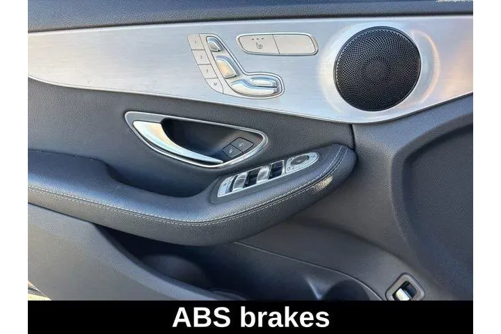 $22999 : Mercedes-Benz C-Class 2020 C image 9